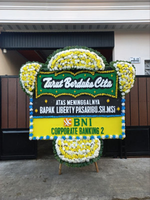 Papan Bunga Duka di Balai Jaring