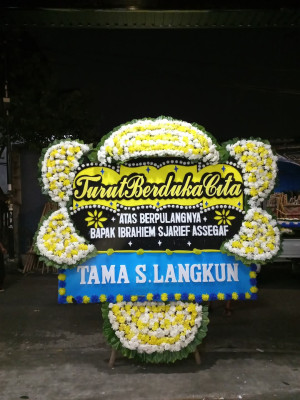 Papan Bunga Duka di Balai Jaring