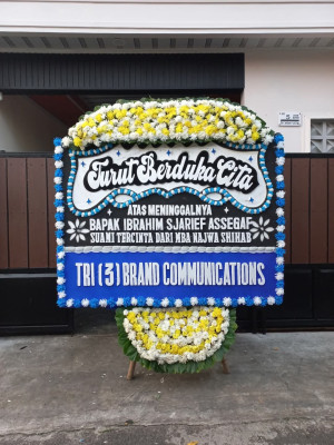 Papan Bunga Duka di Balai Jaring